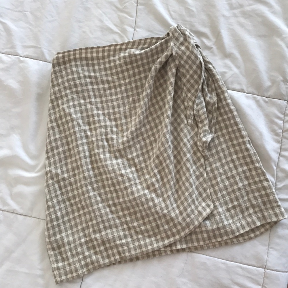 Linen gingham wrap